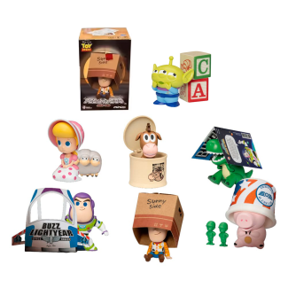 Colección de figuras de la saga "Toy Story" de Pixar, de los personajes jugando a esconderse. Cada unidad de producto corresponde a una caja sorpresa.